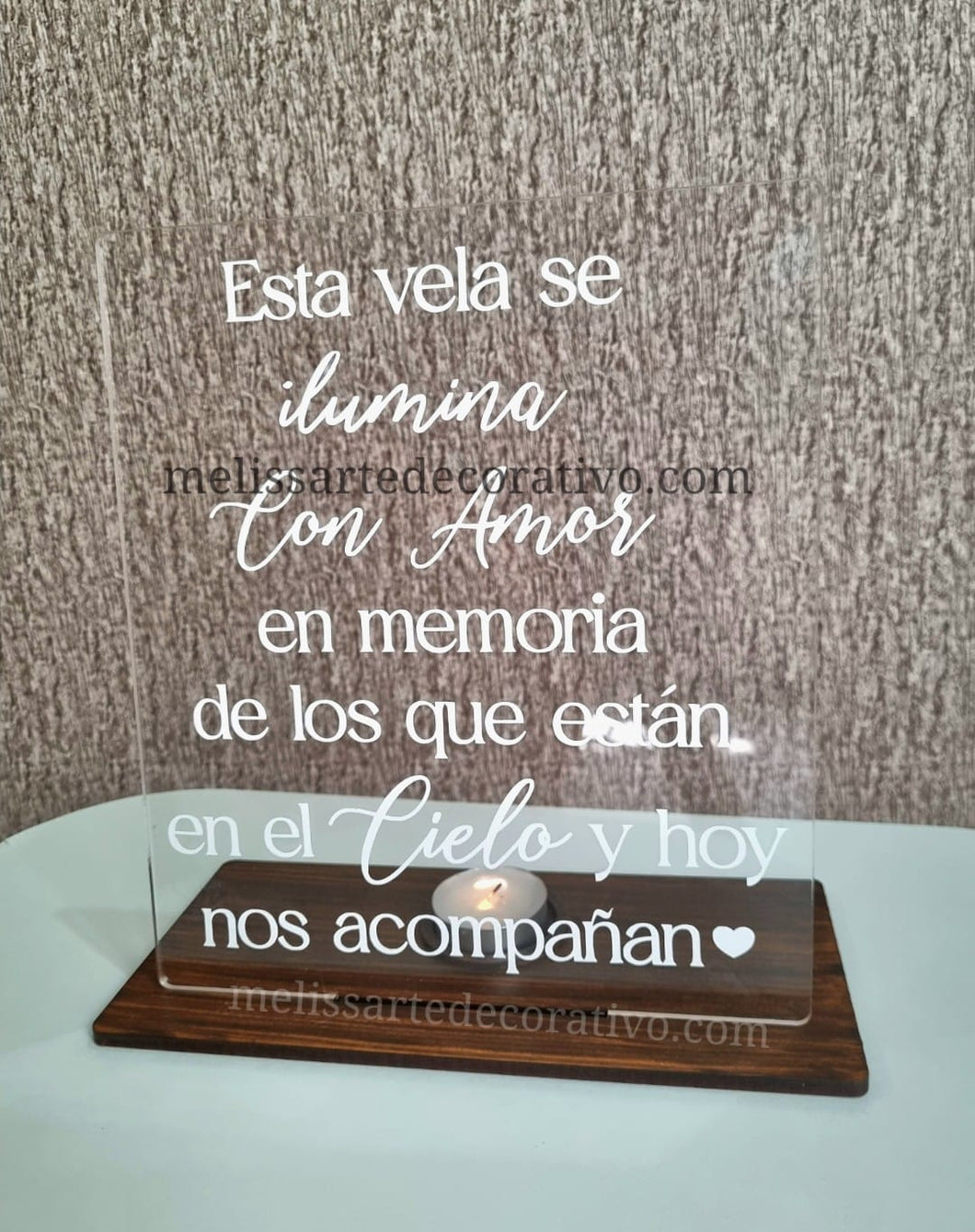 Esta vela se ilumina con amor en memoria... 🕊️