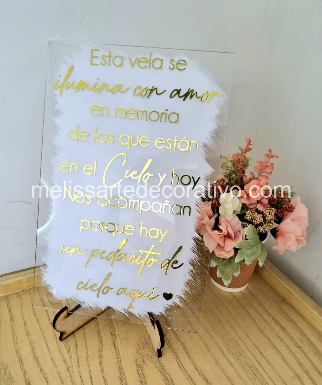 En honor 🕊️ esta vela se ilumina con amor