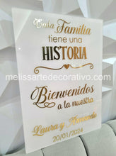 Cargar imagen en el visor de la galería, Letrero Bienvenida &quot;Cada Familia Tiene una Historia&quot;💖 (Base NO incluida)
