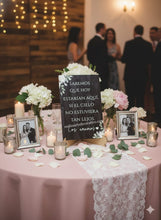 Cargar imagen en el visor de la galería, En honor / memoria 🕊️❤️ Letrero Impreso
