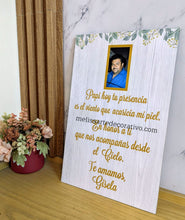 Cargar imagen en el visor de la galería, En honor / memoria 🕊️❤️ Letrero Impreso
