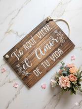 Cargar imagen en el visor de la galería, Pajecito Aquí Viene el Amor de tu Vida ✨ Impreso
