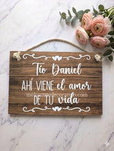 Cargar imagen en el visor de la galería, Pajecito Aquí viene el amor de tu vida ✨ Impreso
