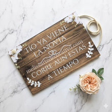 Cargar imagen en el visor de la galería, Pajecito Corre Ya viene la novia ✨ Impreso
