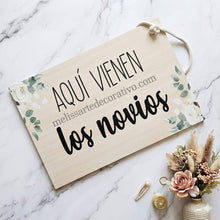 Cargar imagen en el visor de la galería, Pajecito Aquí vienen los novios ✨ Impreso
