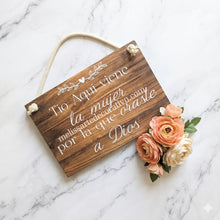 Cargar imagen en el visor de la galería, Pajecito aquí viene la mujer que le pediste a dios ✨ Impreso
