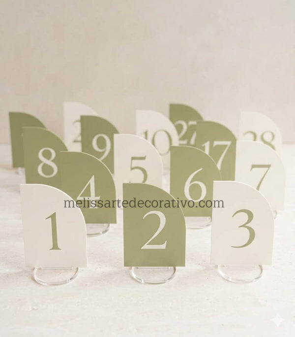 Set con 5 Números de Mesa 15x15cm