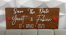 Cargar imagen en el visor de la galería, Save The Date 💖 detalles resaltados
